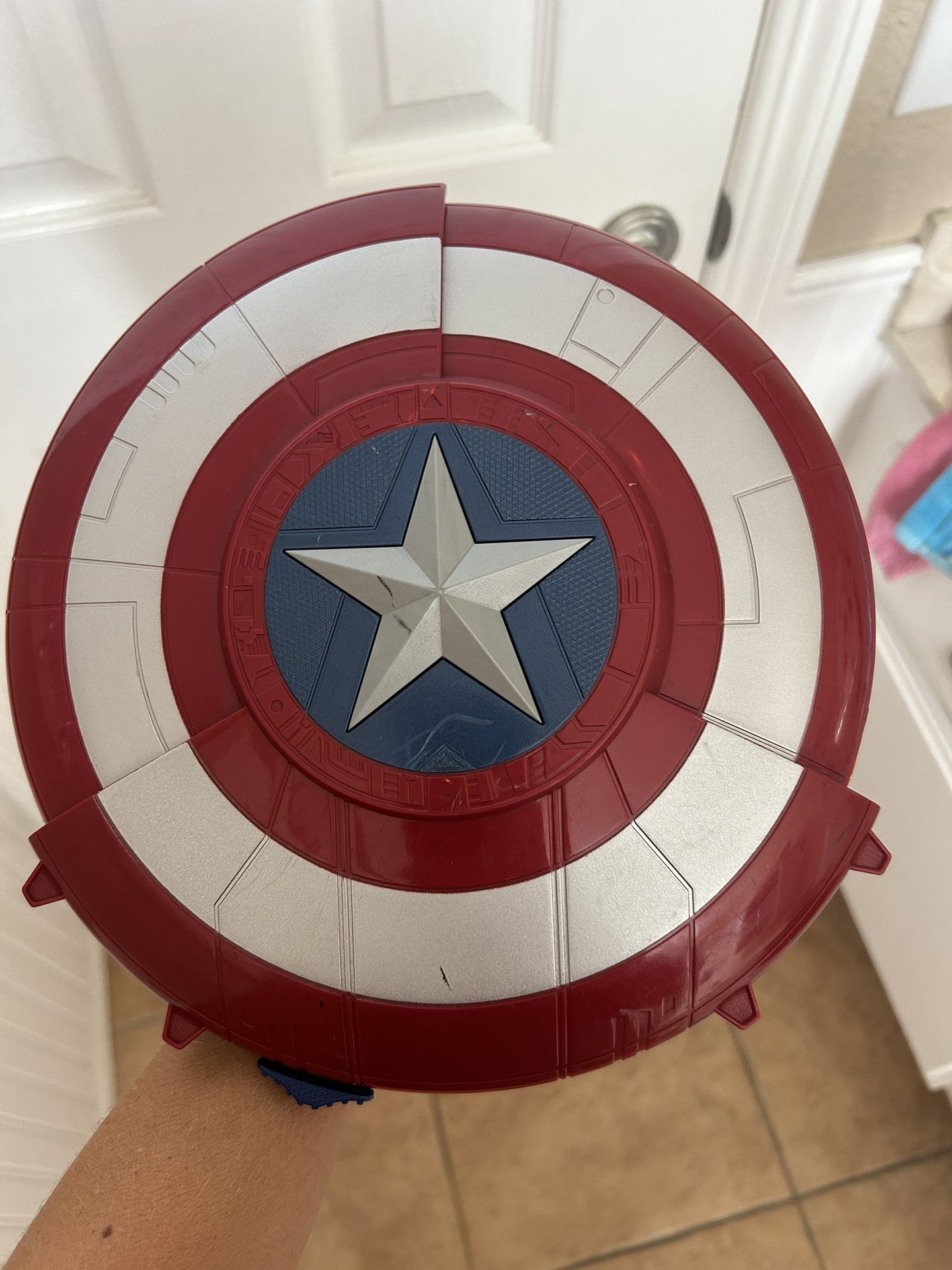 Captain America, Dart Shooting Shield