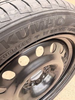 Kumho tire