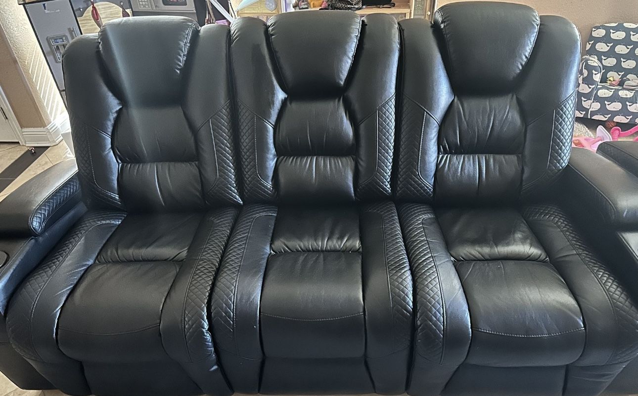 Leather Electric Couch (3 Seater And Recliner)