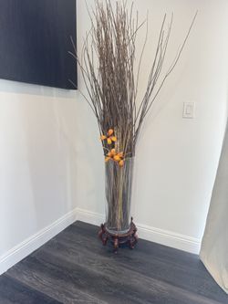 Beautiful plant base + vase for home decoration 