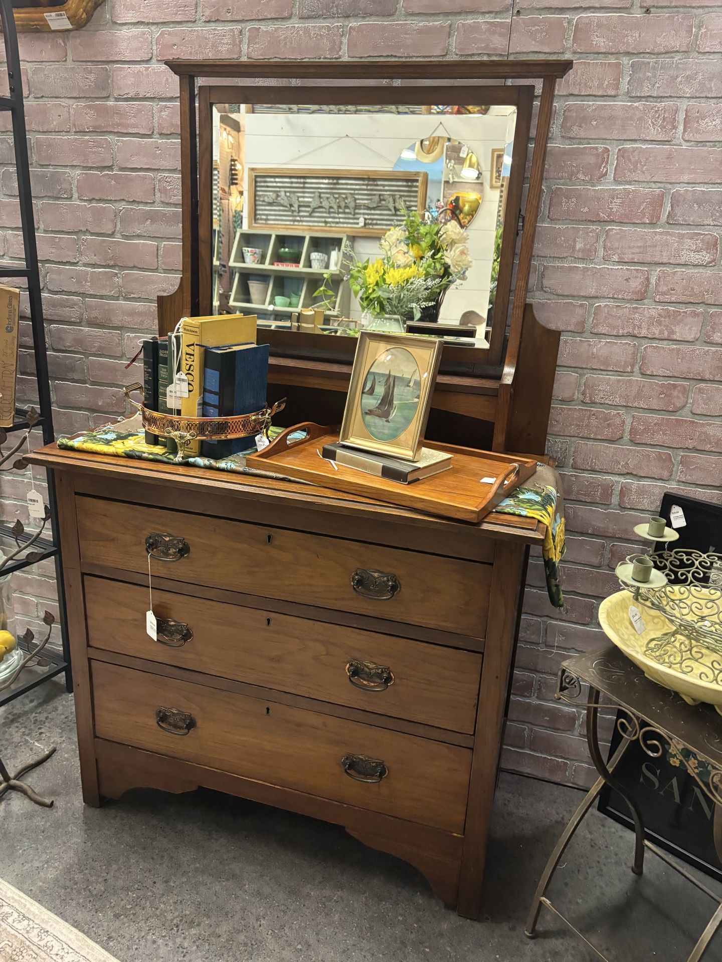 Vintage 3 Drawer Dresser With Mirror