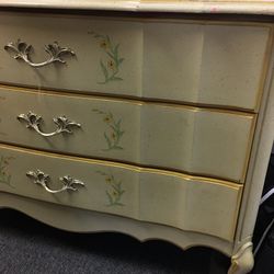 Dresser W Mirror , Ghent, Buttery Color