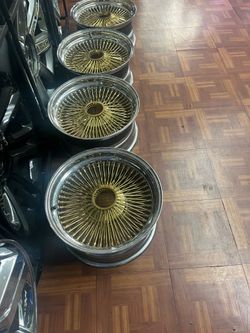 17-Inch Gold 150-Spoke Wheels – Classic Wire Wheel Upgrade
