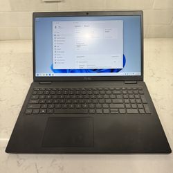 Dell Latitude 3520 Laptop In Excellent Condition With Accessories