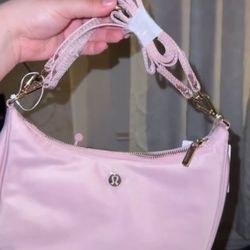 Lululemon bag