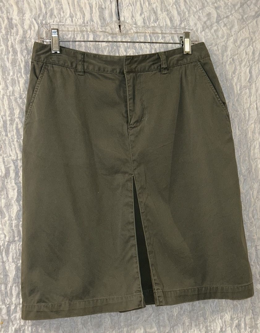 Eddie Bauer: Knee Length Skirt, Pockets, Belt Loops, Size: 6
