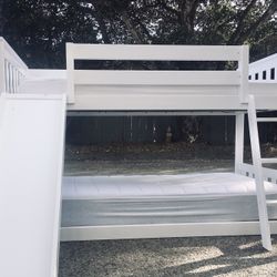 •••••Twin Bunk Bed With Mattress •••••