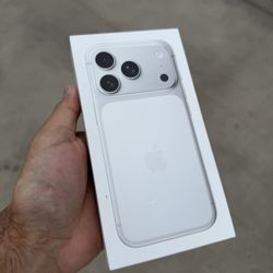 iPhone 17 Pro Unlocked 512 GB silver 