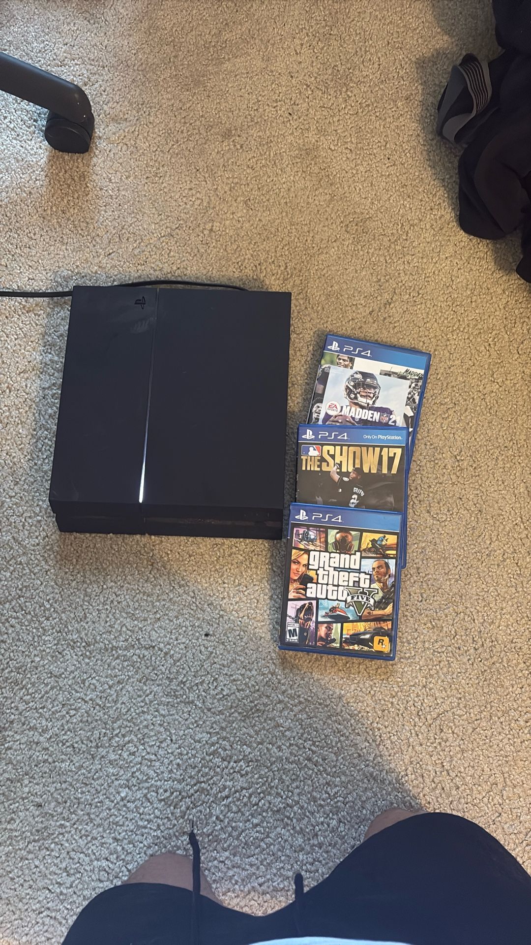 PS4 No Controller with Games
