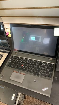 Lenovo touchscreen 15” I7, 16GB , 512GB Ssd Windows 10