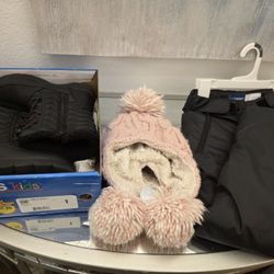 Kids Snow Boots Size 1, Pants Size 6-7, Beanie 2-6x