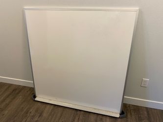 Large magnetic whiteboard