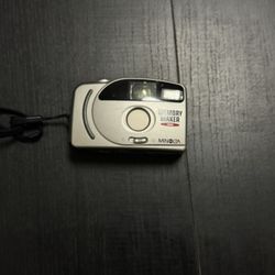 Minolta Memory Maker 2000 35mm Film Camera 