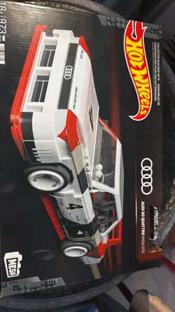 Mega Hotwheels Audi 90 Quattro