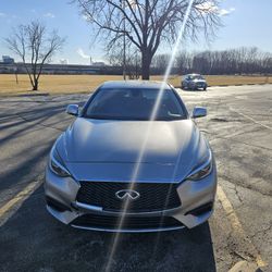 INFINITI QX30 Base  2017 2.0t 