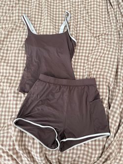 Women’s bathing suit