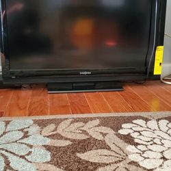 Insignia TV 43 Inches