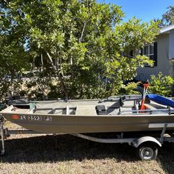 2014 14’ Alumacraft Boat 