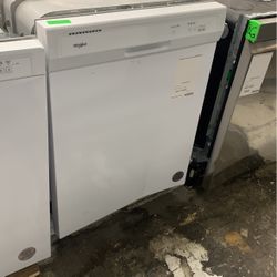 Whirlpool Built In Dishwasher 