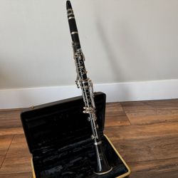 Selmer Bundy 577 Resonite Clarinet