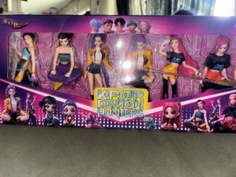 K-pop figures