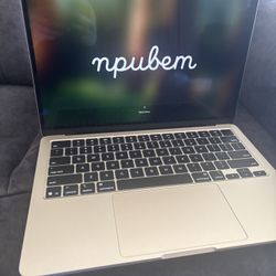 Apple Laptop 