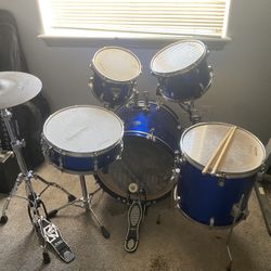 Full Drum Set !