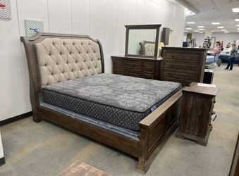 Wyndahl king deals upholstered panel bed