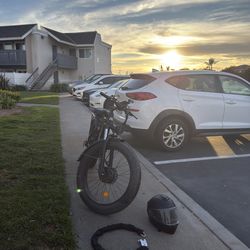 E-bike with Helmet, Chain lock, Cover & charger
