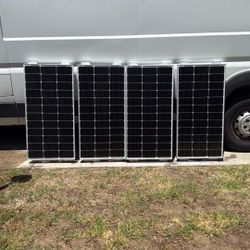 100W Renogy Solar Panel (x4) with Mounting Brackets