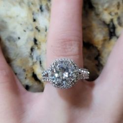 2.5CTW Simulated Diamond Round Cut Engagement Ring, Size 8.