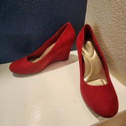 Velvet Wedge Pumps (2 Pair/2 Colors)