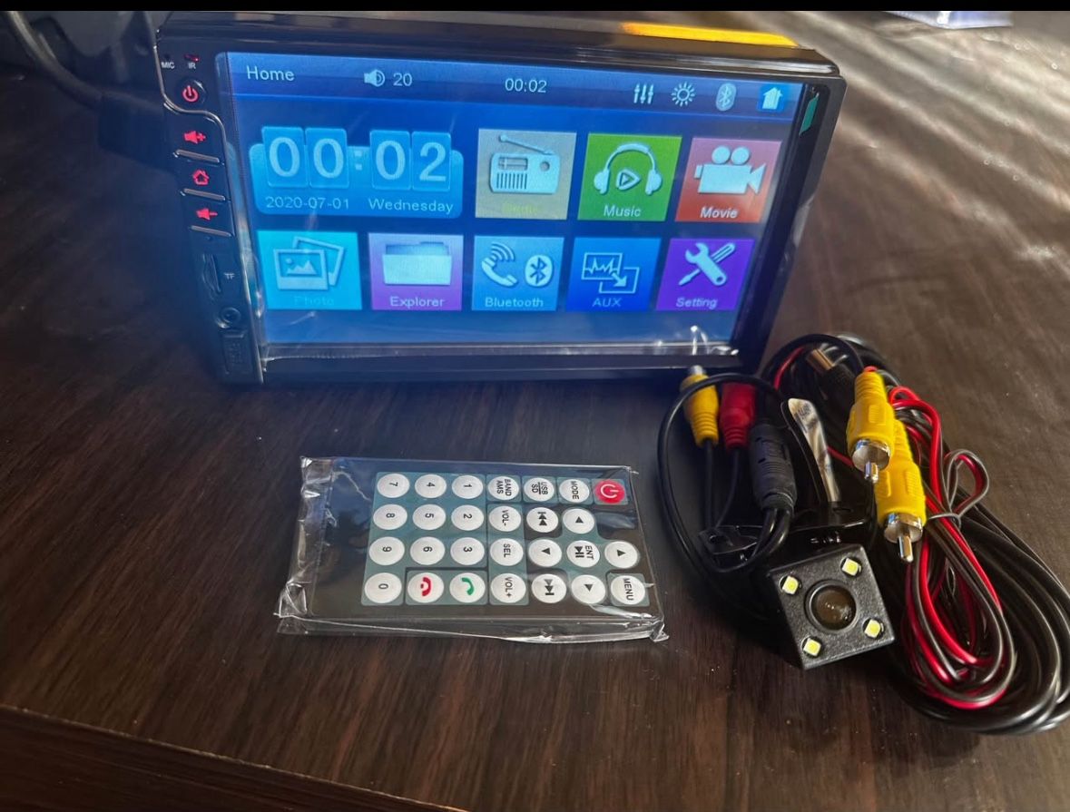 7inch Bluetooth Double Din car Stereo with USB input and rear reverse camera