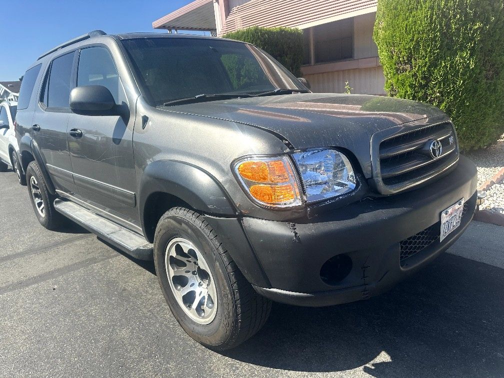 2004 Toyota Sequoia