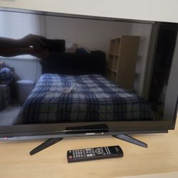 32 Inch TV with Remote