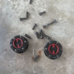 Aisin Manual Locking Hubs Used