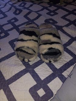 Ugg Slide Size 9