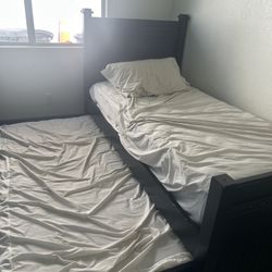 Trundle/Bunk Bed Twin Over Twin