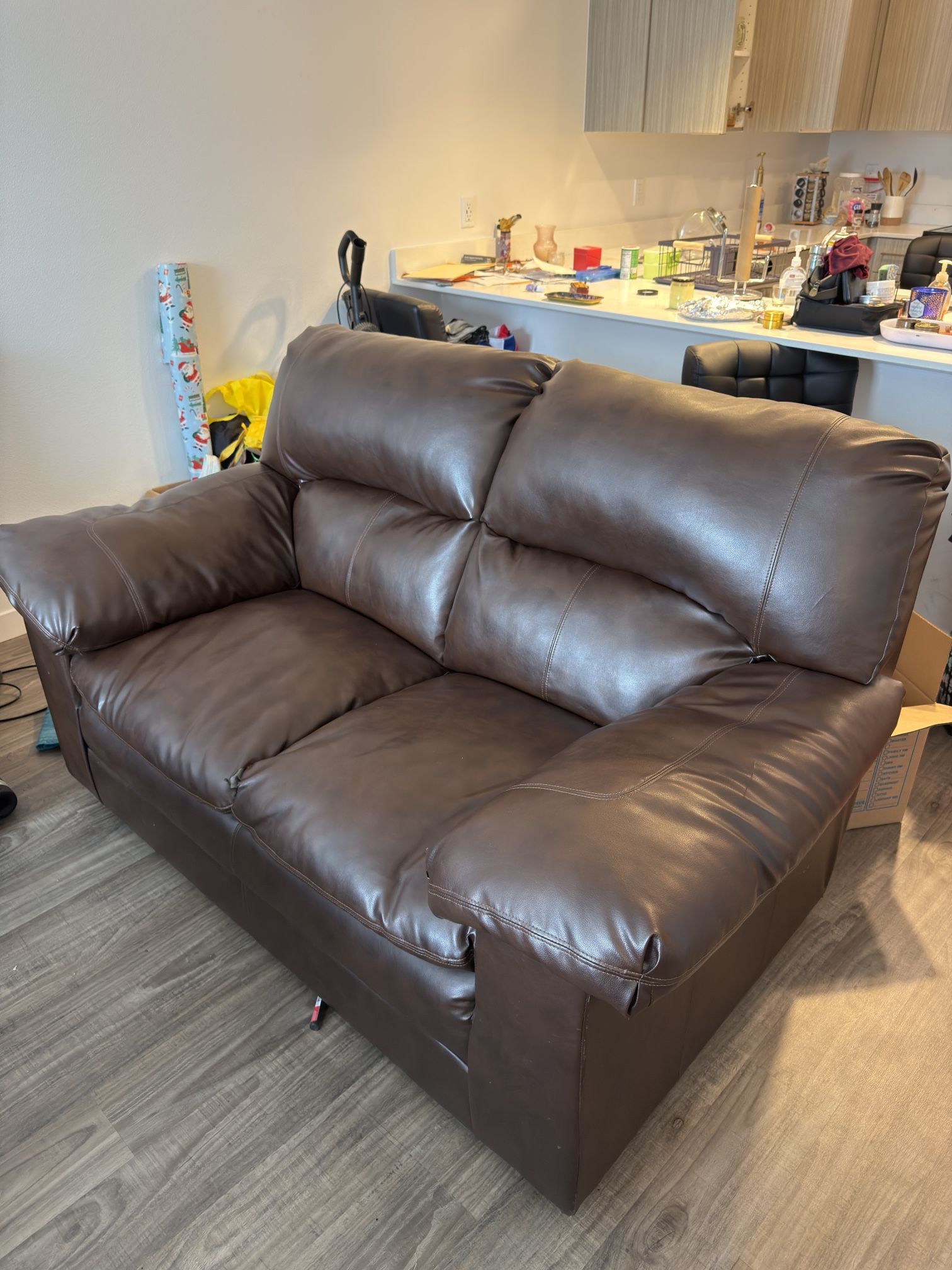 COUCH 