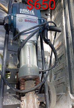 Bosch 15 Amp 1-1/8 in. Corded Concrete Electric Hex Breaker Hammer Kit with Hard Carrying Case with Wheels