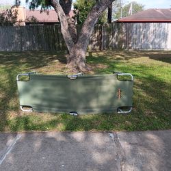 6 Foot Timber CreekOutdoor Cot. Gently Used. $50 FIRM CORPUS CASH ONLY 