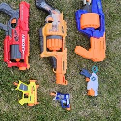 NERF  Guns