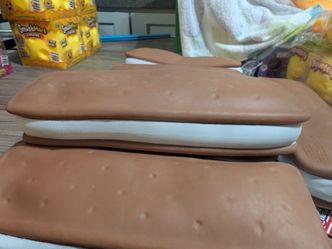 Ice cream sandwich