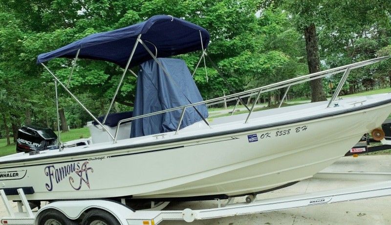 1996 Boston Whaler Outrage 19