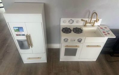 Kids Wooden Play Kitchen