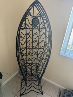Metal wine rack