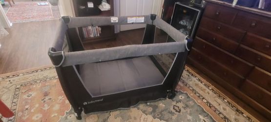Baby trend playpen