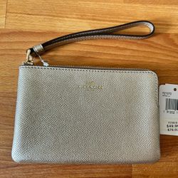 Coach Corner Zip Wristlet, Lether