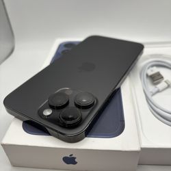 Black iPhone 14 Pro Max 128gb unlocked for any carrier battery health 84% iPhone is an excellent condition *****Spanish+++++++ iPhone 14 Pro Max negro