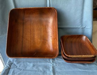 Vintage wooden bowl set